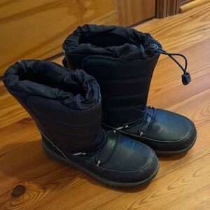 LANDS END Youth Black Winter Boots
